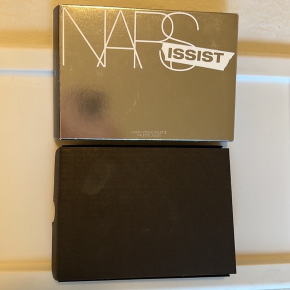 Nars Bundle (2 palettes) highlight and contour palette and Eyeshadow palette - Picture 6 of 10